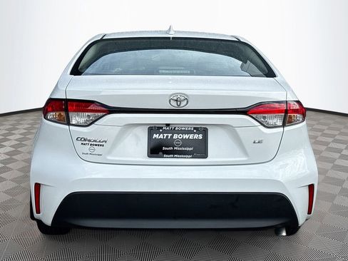 Used 2024 Toyota Corolla LE image 6