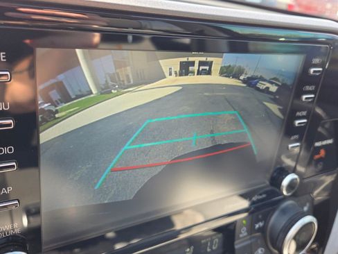 Used 2022 Toyota Highlander Bronze Edition FWD image 23