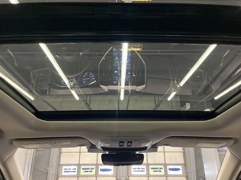 Used 2025 Subaru Ascent Limited image 28