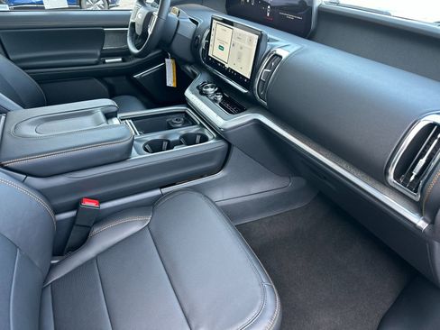 New 2026 Ford Expedition Tremor image 17