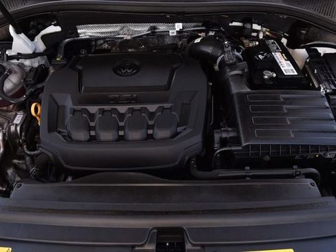 Used 2023 Volkswagen Tiguan SE FWD image 25