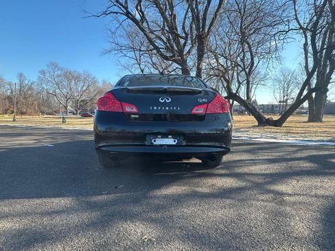 Used 2015 INFINITI Q40 w/ Navigation Package image 3