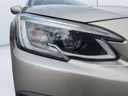 Used 2020 Subaru Outback Limited w/ Popular Package #2 AWD/4WD image 9
