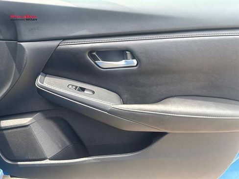 Used 2024 Nissan Sentra SV FWD image 13