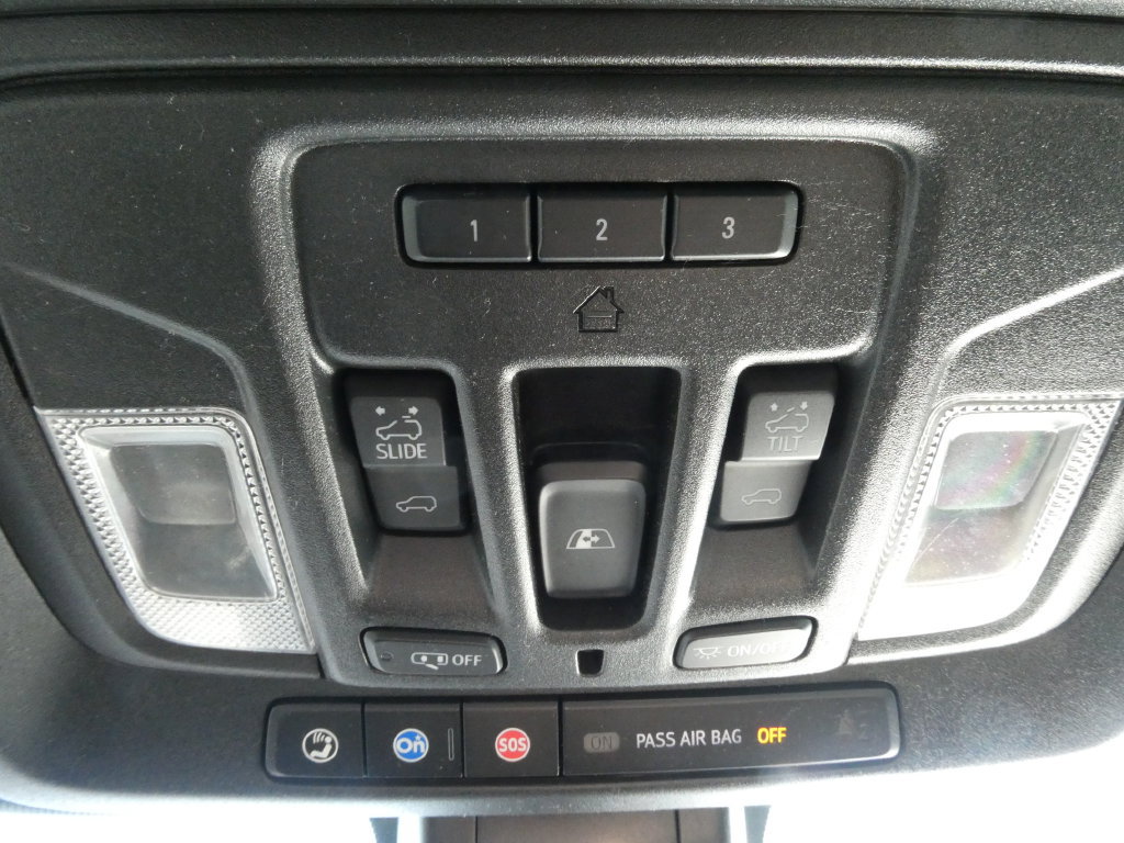 Used 2021 Chevrolet Silverado 1500 High Country w/ Technology Package AWD/4WD image 29