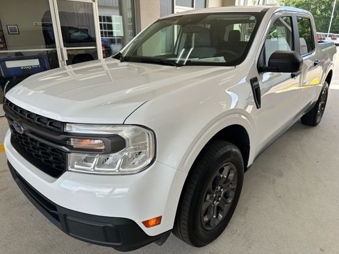 Certified 2024 Ford Maverick XLT FWD image 3