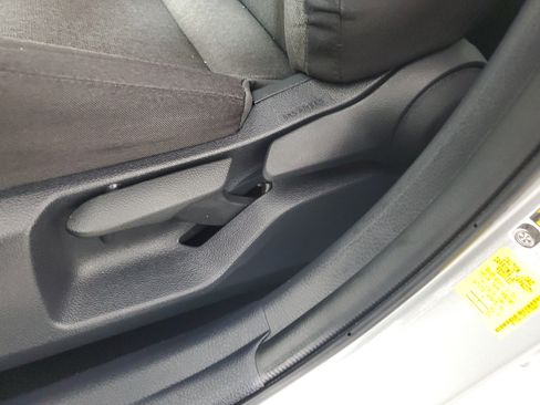 Used 2025 Toyota Camry LE FWD image 28