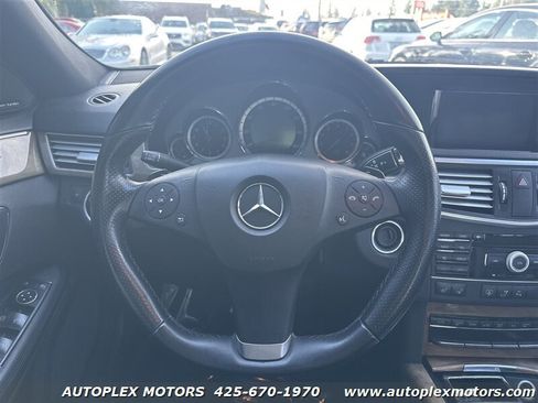 Used 2011 Mercedes-Benz E 550 Sedan image 16