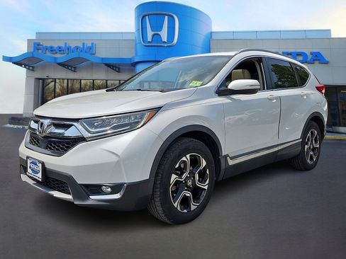 Used 2019 Honda CR-V Touring image 3