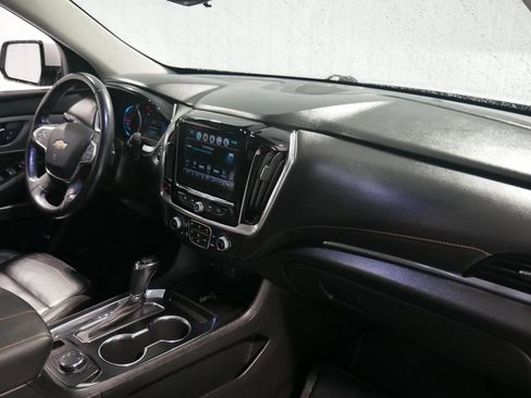 Used 2019 Chevrolet Traverse RS image 15