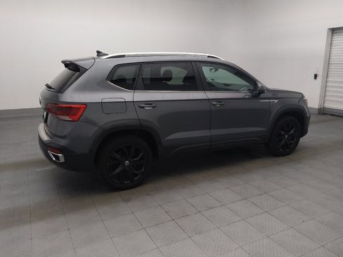 Used 2023 Volkswagen Taos SE w/ Black Wheel Package FWD image 10