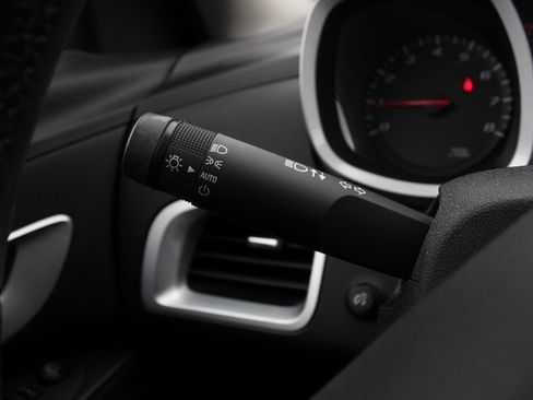 Used 2011 Chevrolet Equinox LT w/ Driver Convenience Package image 12