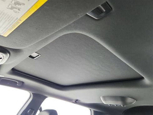 Used 2023 Dodge Durango GT image 23