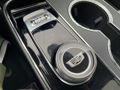 Used 2026 Cadillac Lyriq Signature Luxury RWD image 24