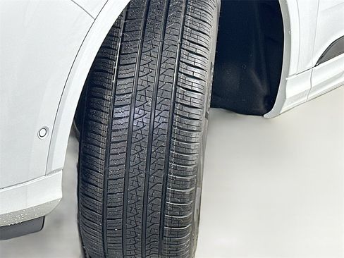 Used 2025 Audi Q7 3.0T Premium Plus image 25