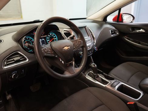 Used 2016 Chevrolet Cruze LT FWD image 6