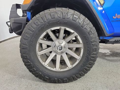 Used 2021 Jeep Gladiator Mojave w/ Trailer Tow Package AWD/4WD image 7