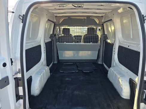 Used 2019 Nissan NV200 S image 26