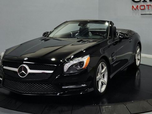 Used 2013 Mercedes-Benz SL 550 image 4
