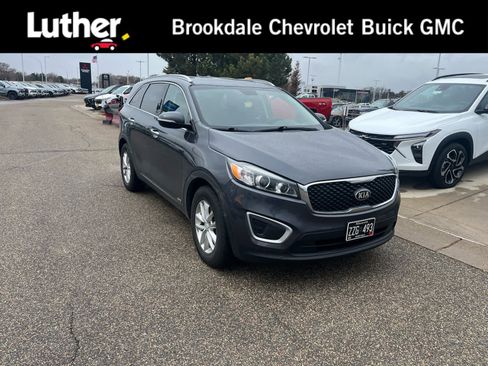 Used 2017 Kia Sorento LX image 1