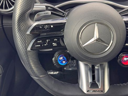 Used 2022 Mercedes-Benz SL 55 AMG 4MATIC w/ Driver Assistance Package image 23