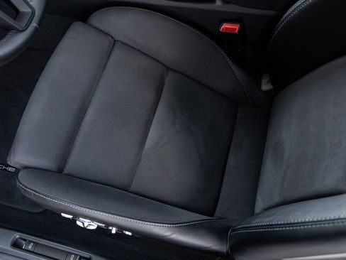 Certified 2025 Porsche 718 Boxster Spyder RS image 38