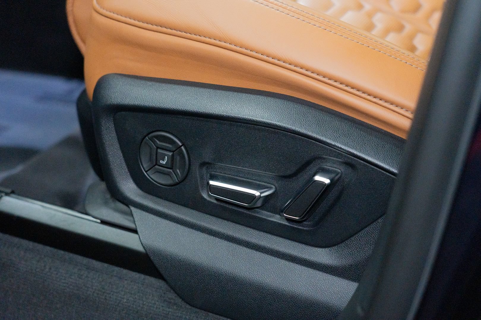 Used 2023 Audi RS Q8 AWD/4WD image 24