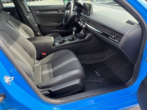 Used 2023 Honda Civic Sport image 13