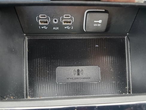 Used 2025 Jeep Grand Cherokee Altitude AWD/4WD image 27