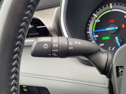 Used 2021 Toyota Highlander XLE image 22