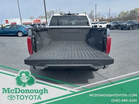 Used 2022 Toyota Tundra Limited image 9