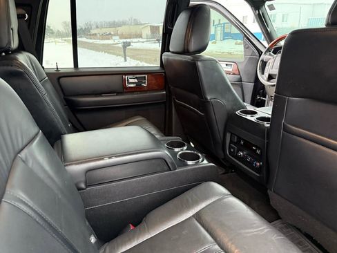 Used 2016 Lincoln Navigator Select image 30