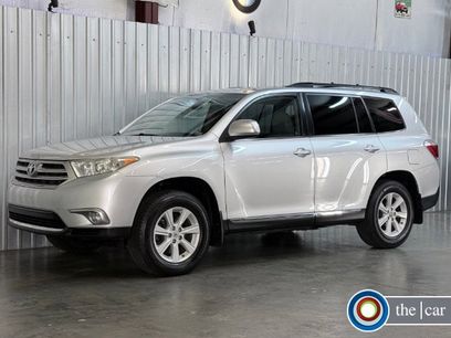 Used 2013 Toyota Highlander SE
