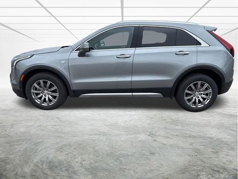 Used 2023 Cadillac XT4 Premium Luxury AWD/4WD image 2