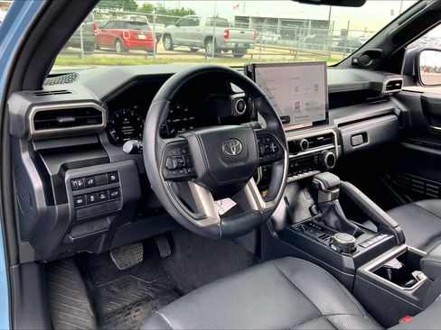 Certified 2025 Toyota 4Runner Limited AWD/4WD image 17