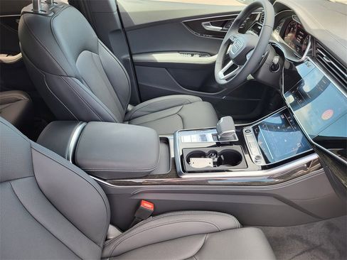 New 2025 Audi Q8 Prestige image 13