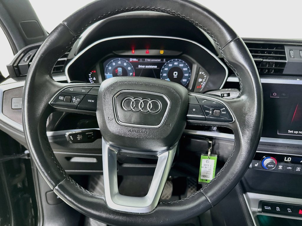 Used 2022 Audi Q3 2.0T Premium Plus w/ Premium Plus Package AWD/4WD image 17