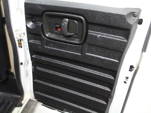 Used 2017 Chevrolet Express 2500 image 22