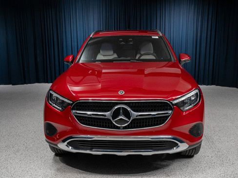 New 2026 Mercedes-Benz GLC 300 image 2