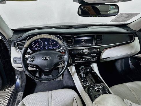 Used 2015 Kia K900 Luxury w/ VIP Package (Discontinued) RWD image 24
