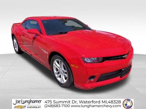 Used 2015 Chevrolet Camaro LS RWD image 2