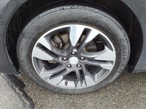 Used 2018 Buick Regal Essence w/ Driver Confidence Package #1 image 6