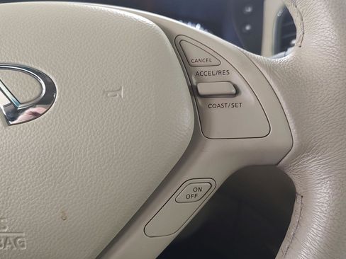 Used 2015 INFINITI QX50 Journey w/ Premium Package image 17