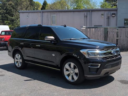 Used 2024 Ford Expedition King Ranch image 3