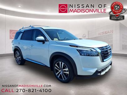 Used 2025 Nissan Pathfinder Platinum w/ Cargo Package