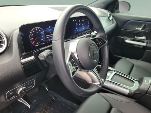 Certified 2025 Mercedes-Benz GLA 250 image 16