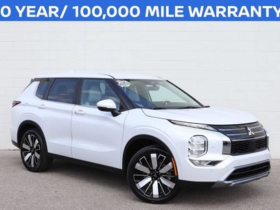 Used 2025 Mitsubishi Outlander SE