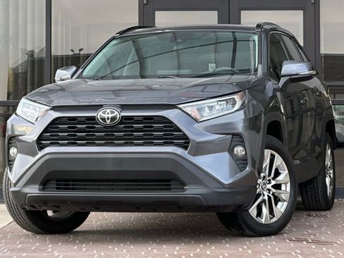Used 2020 Toyota RAV4 XLE Premium image 1