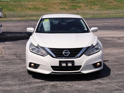 Used 2018 Nissan Altima 2.5 SV FWD image 4