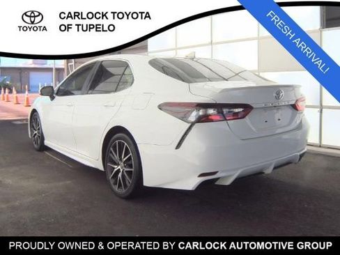 Used 2024 Toyota Camry SE image 5